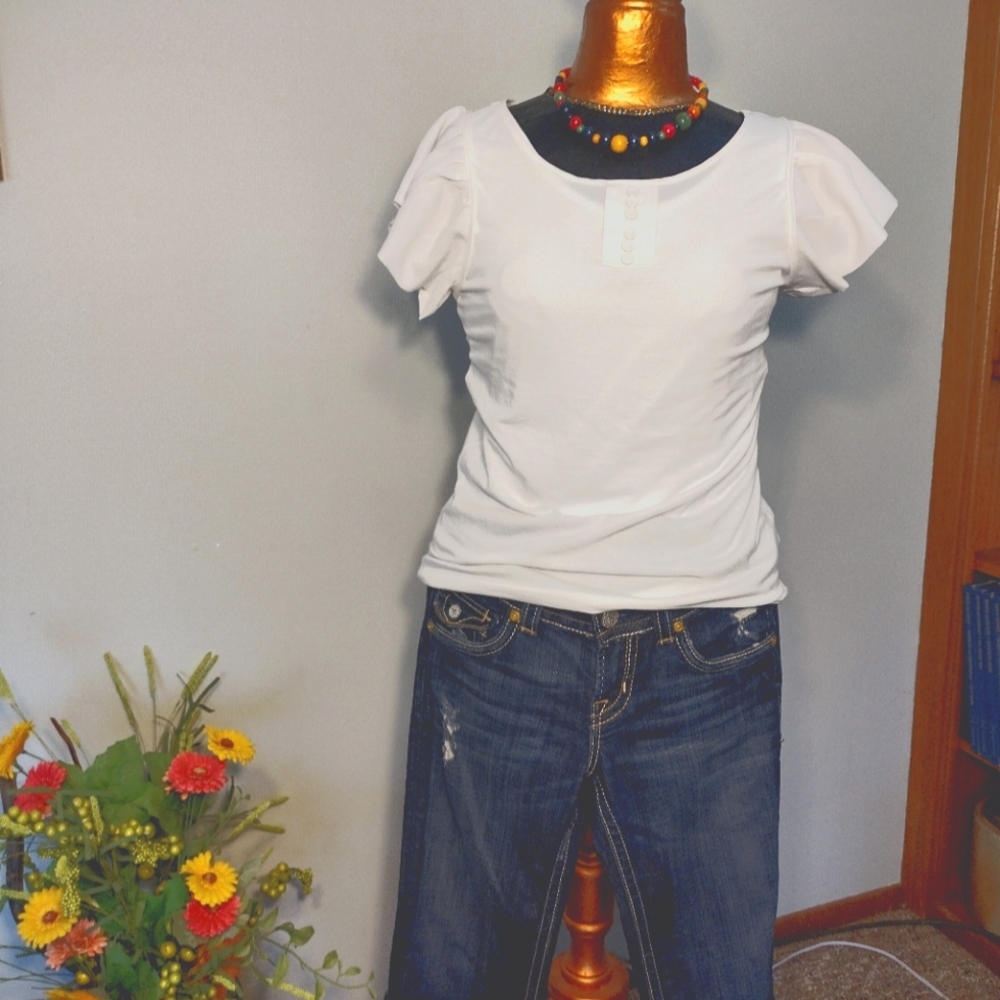 3 set casual -Gap T sz s, MEK Capri Sz 27, necklace